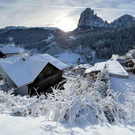 Enjoy Dolomites - Chalet Santa Cristina Val Gardena Exterior foto