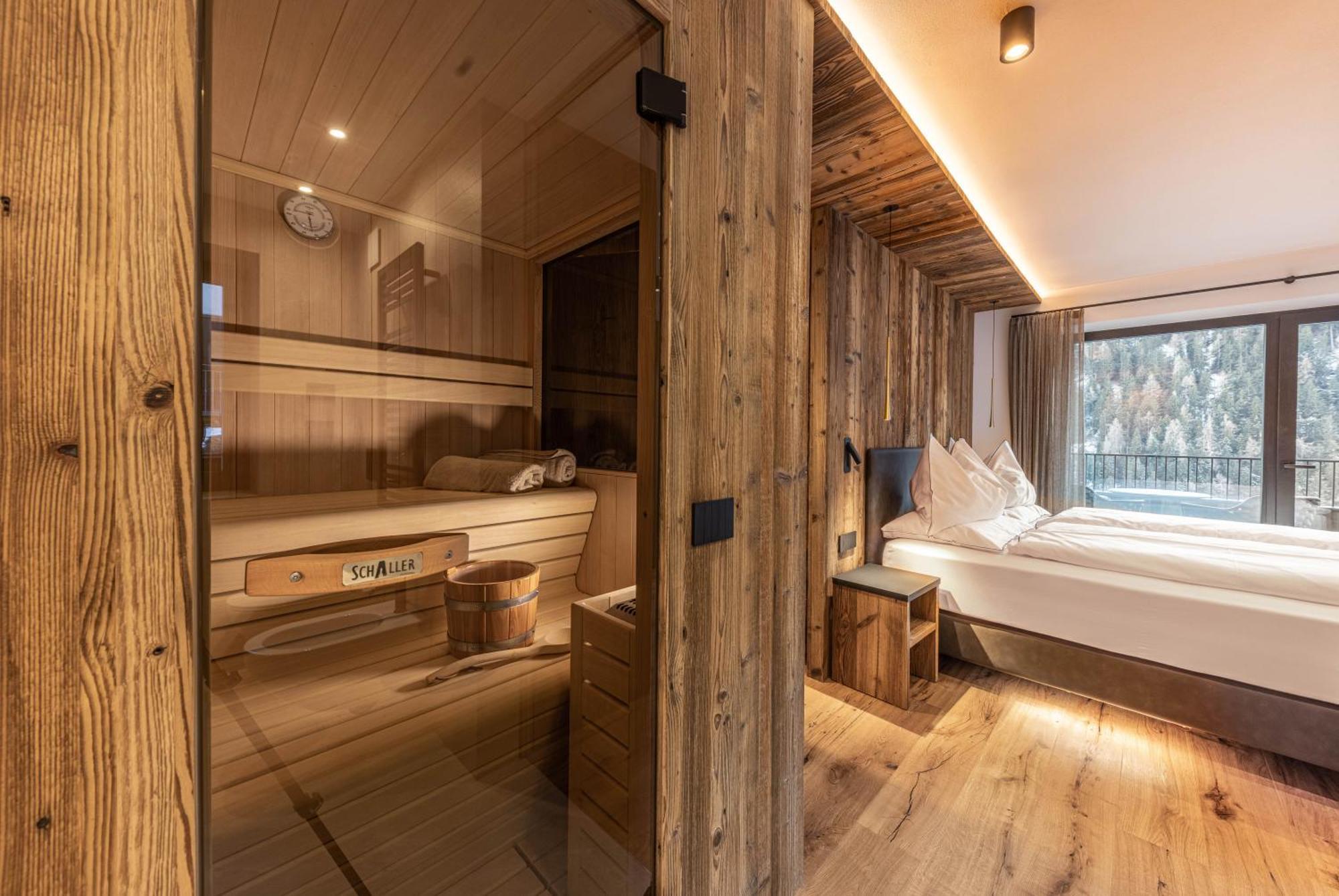 Enjoy Dolomites - Chalet Santa Cristina Val Gardena Exterior foto