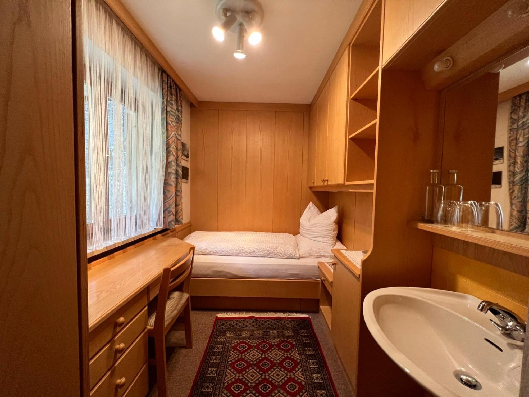 Enjoy Dolomites - Chalet Santa Cristina Val Gardena Quarto foto